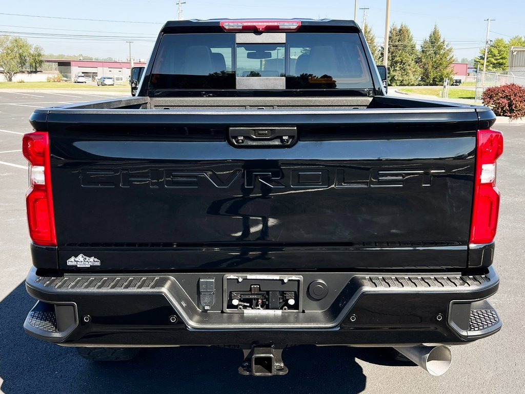 Used 2023 Chevrolet Silverado 2500 High Country image 10