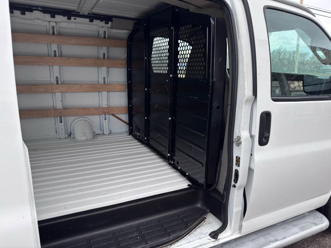 Used 2019 GMC Savana 2500 w/ Driver Convenience Package image 29