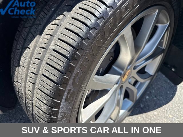 Used 2022 Porsche Cayenne AWD/4WD image 15