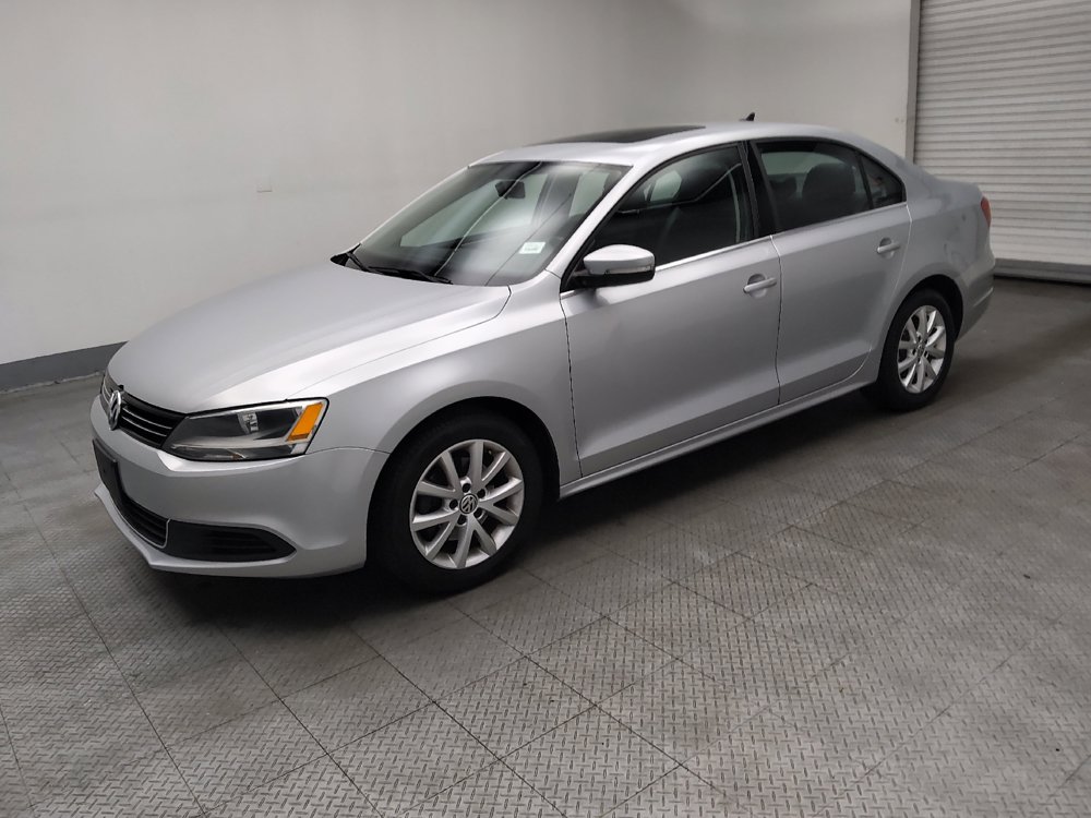 Used 2014 Volkswagen Jetta SE FWD image 2
