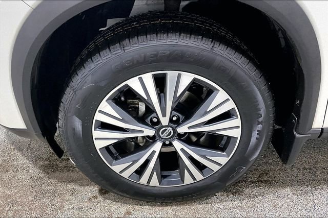 Used 2021 Nissan Rogue SV image 34