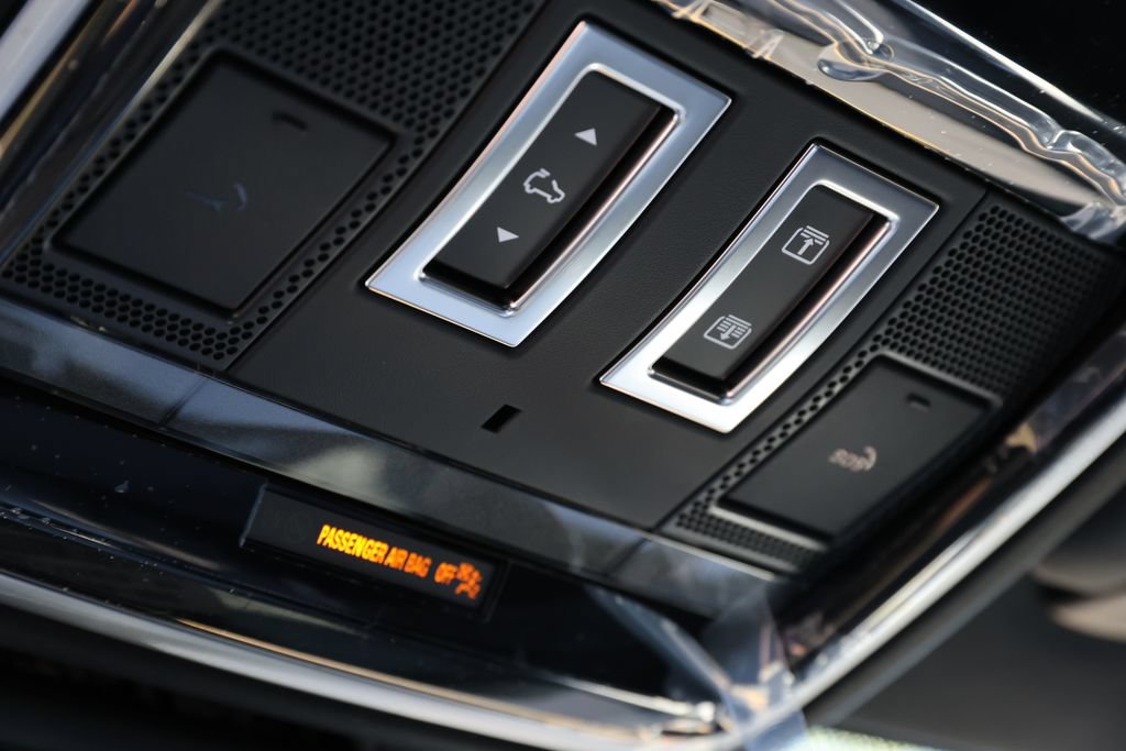 New 2026 Land Rover Range Rover Velar S AWD/4WD image 8