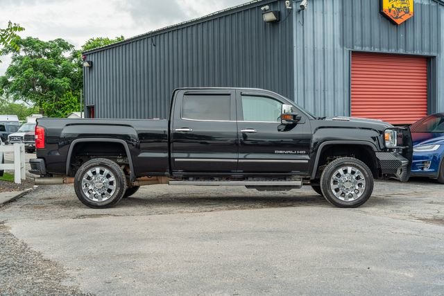 Used 2017 GMC Sierra 2500 Denali w/ Duramax Plus Package image 7