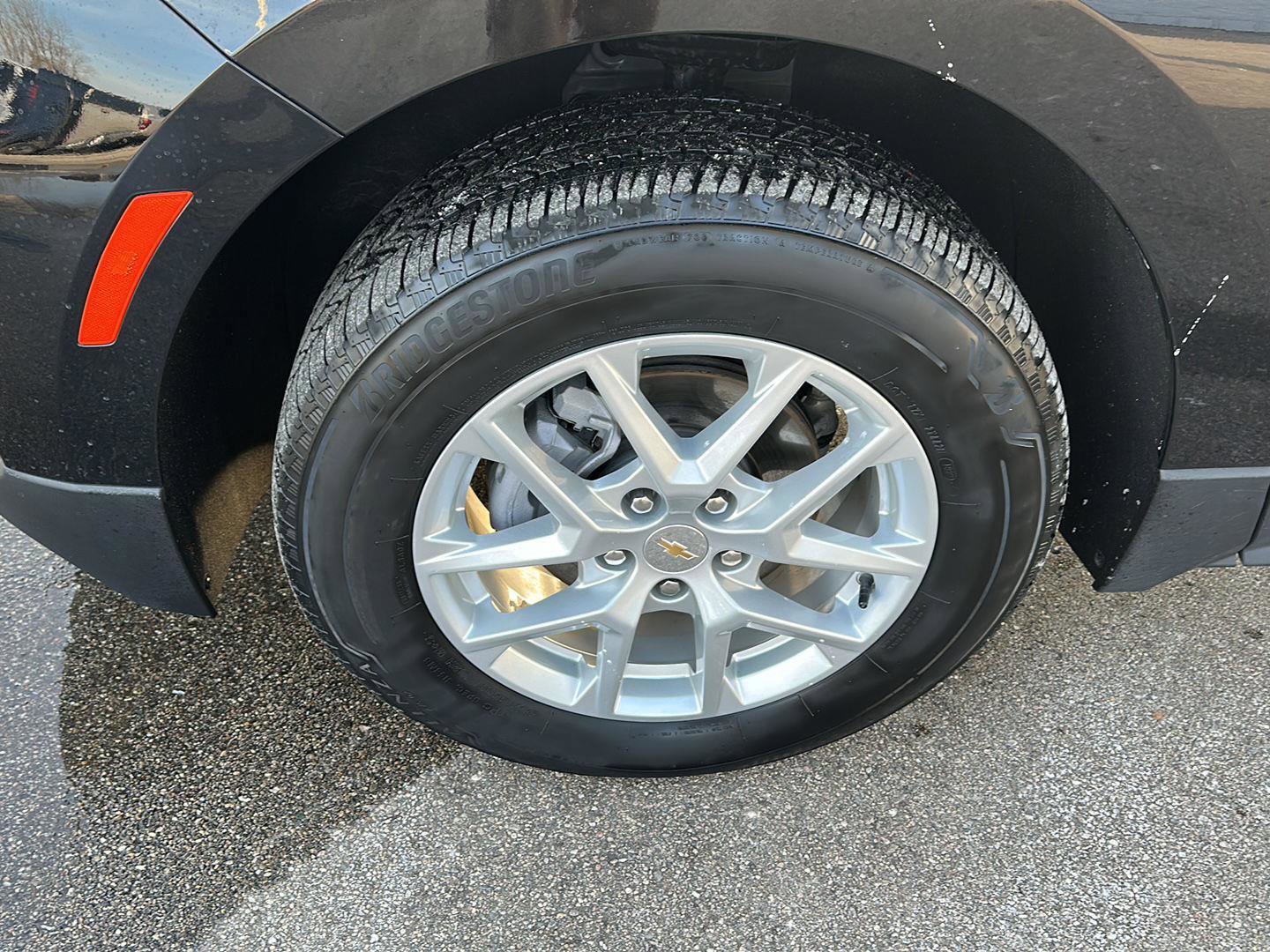 Used 2024 Chevrolet Equinox LS w/ LS Convenience Package image 12