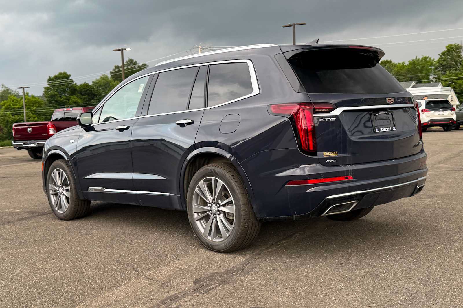 Used 2025 Cadillac XT6 Premium Luxury AWD/4WD image 5