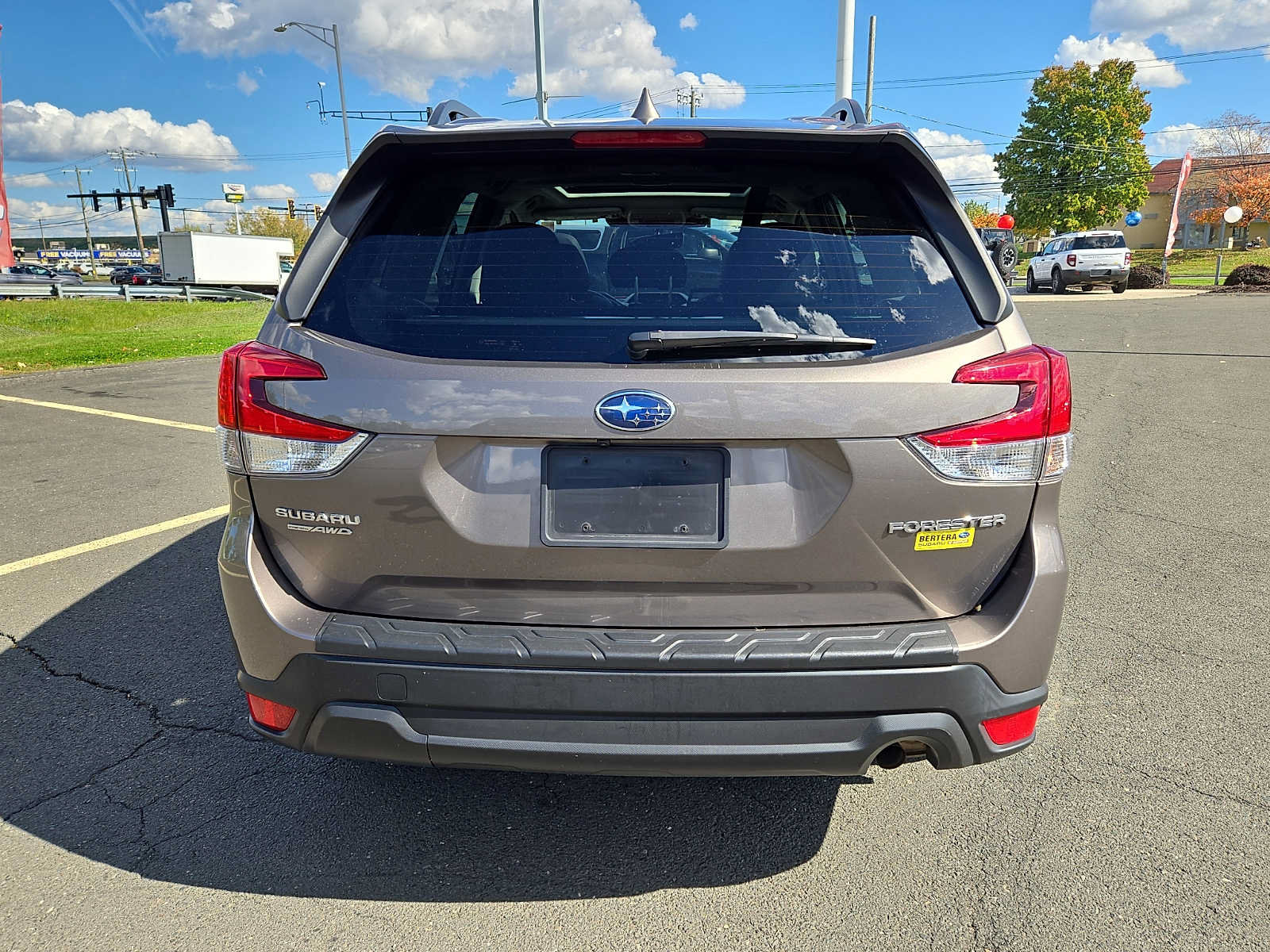 Used 2023 Subaru Forester Premium AWD/4WD image 5