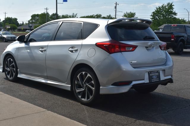 Used 2017 Toyota Corolla iM w/ Carpet Mat Package FWD image 12