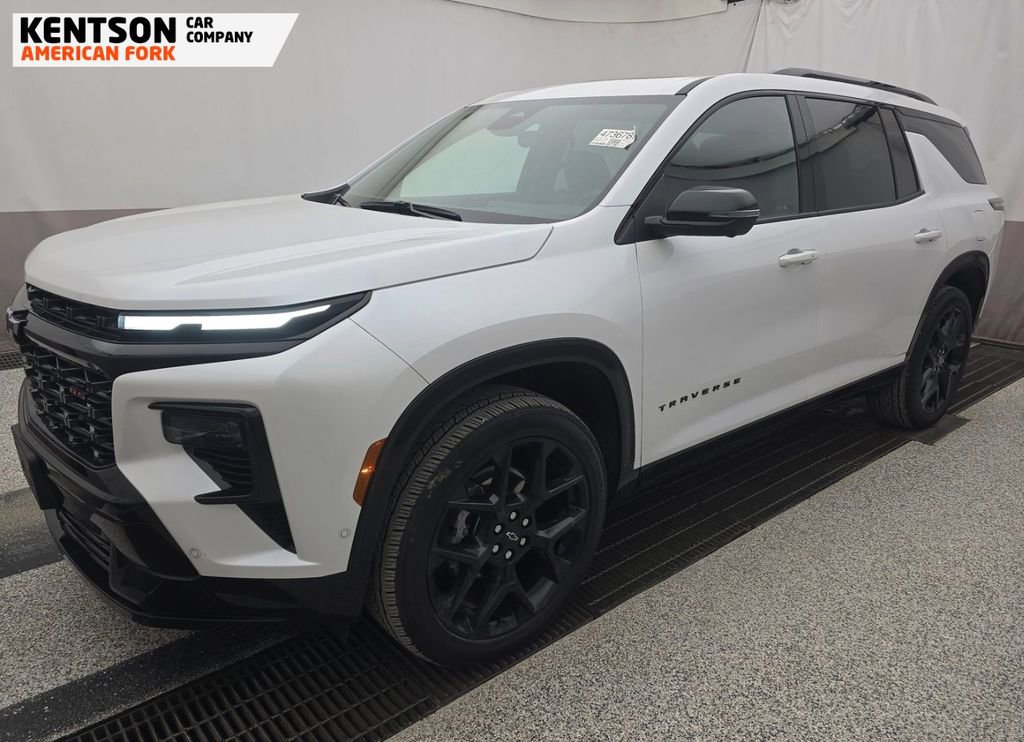 Used 2025 Chevrolet Traverse RS w/ LPO, Floor Liner Package image 3