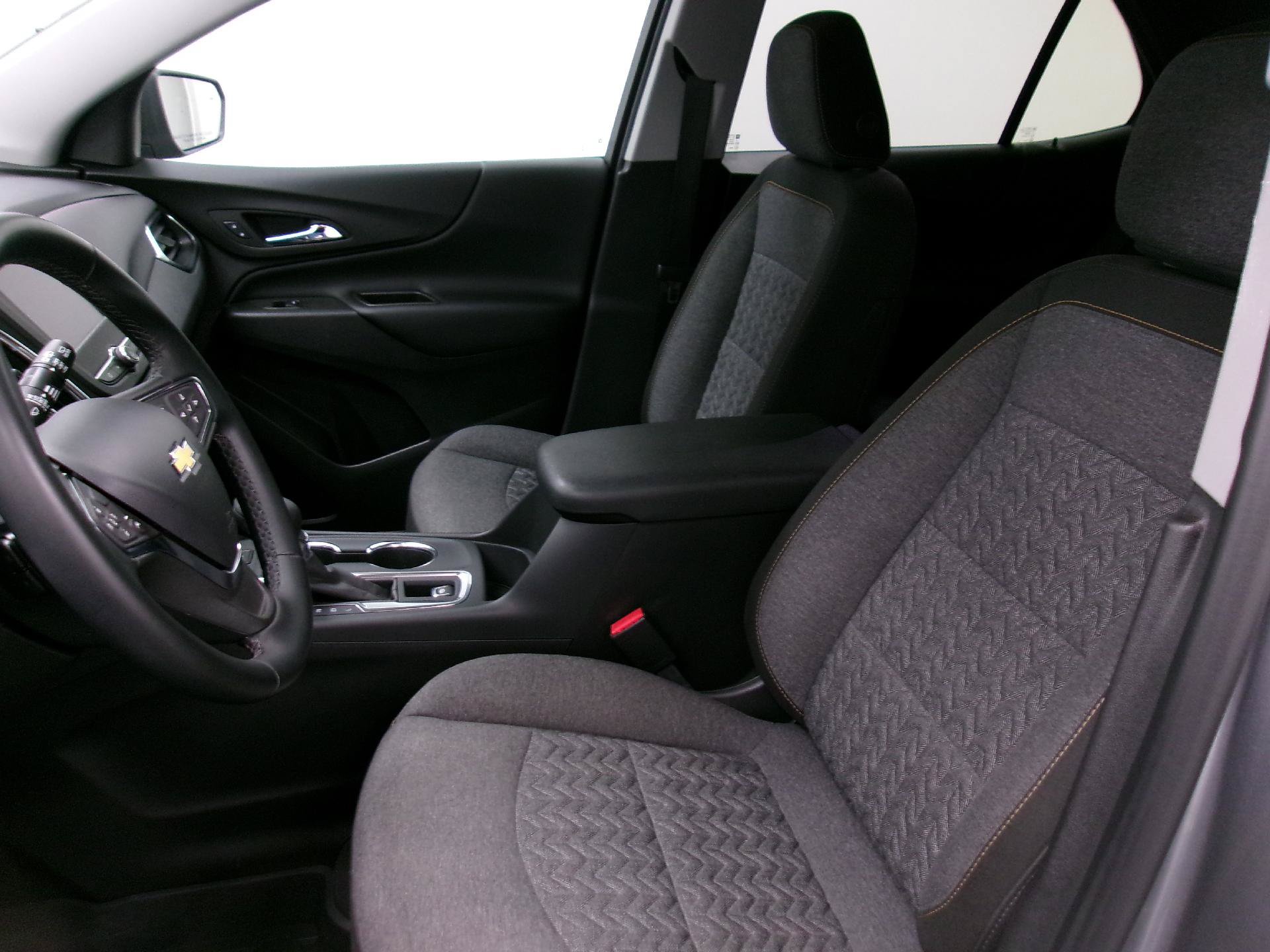 Used 2024 Chevrolet Equinox LT w/ LPO, Floor Liner Package FWD image 7