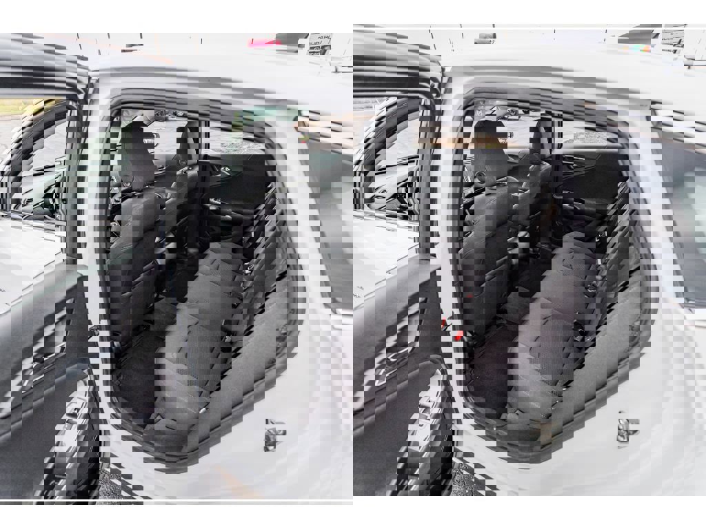 Used 2020 Chevrolet Malibu LS image 23