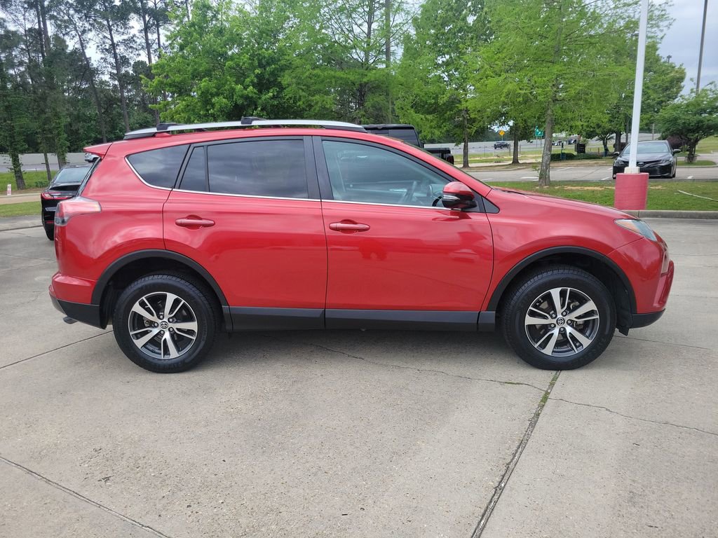 Used 2017 Toyota RAV4 XLE image 8