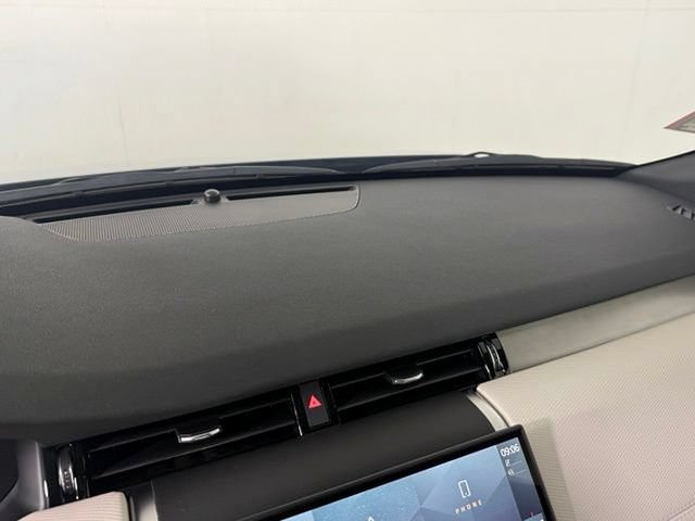 New 2026 Land Rover Discovery Sport Landmark AWD/4WD image 28