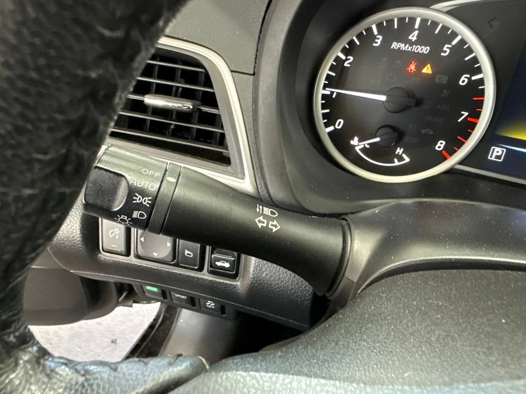 Used 2017 Nissan Sentra SV w/ Driver's Assist Package FWD image 22
