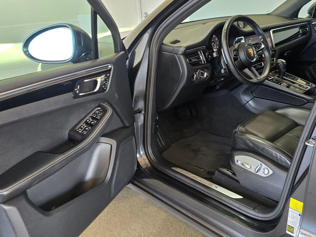 Used 2023 Porsche Macan S image 22