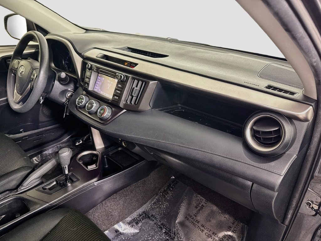 Used 2018 Toyota RAV4 LE FWD image 28
