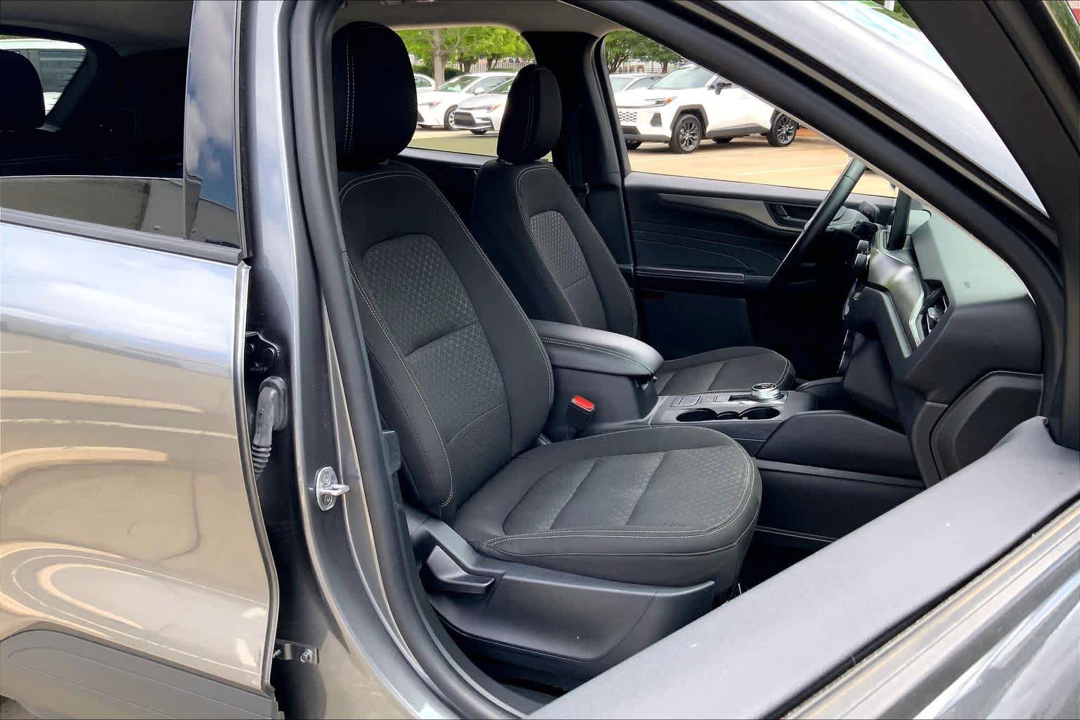 Used 2024 Ford Escape Active FWD image 9