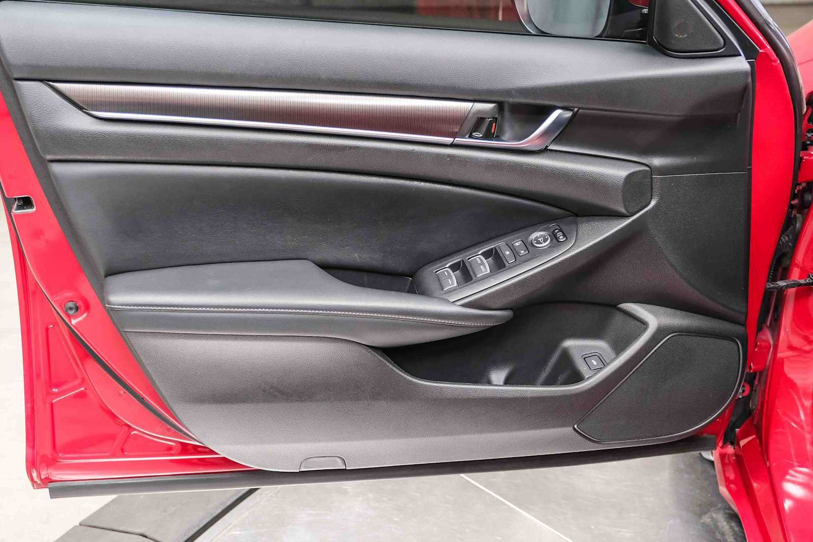 Used 2018 Honda Accord Sport image 27
