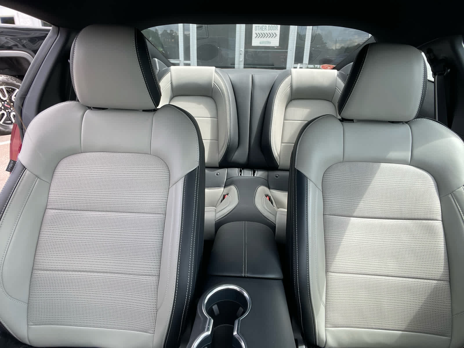 Used 2025 Ford Mustang Premium RWD image 24