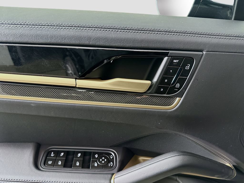New 2025 Porsche Cayenne Turbo image 20