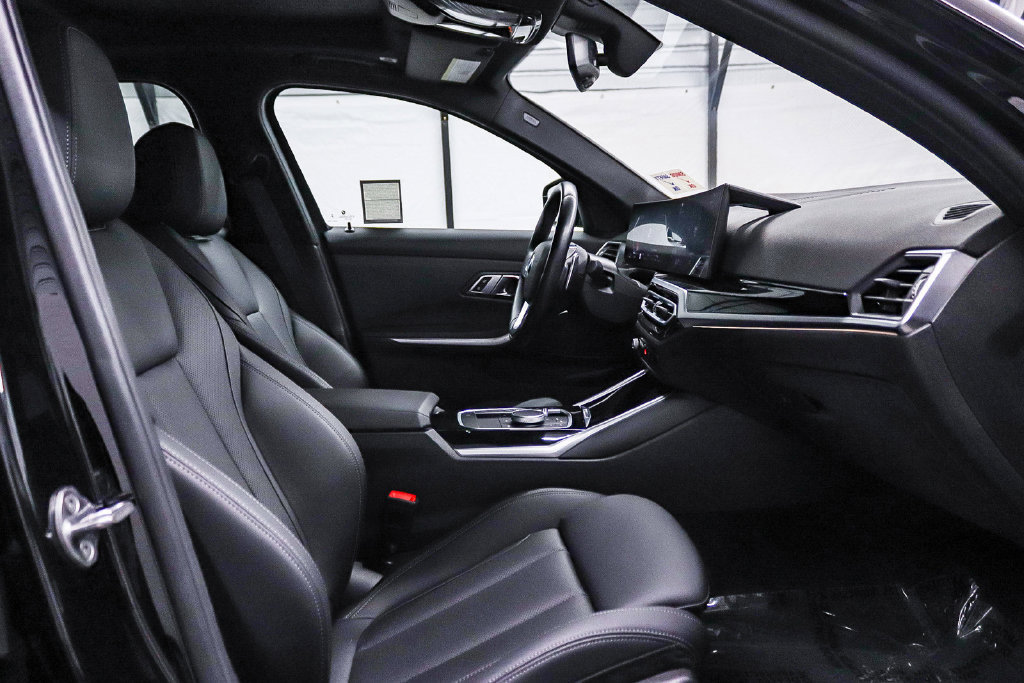 Used 2023 BMW 330i Sedan w/ Driving Assistance Package RWD image 17