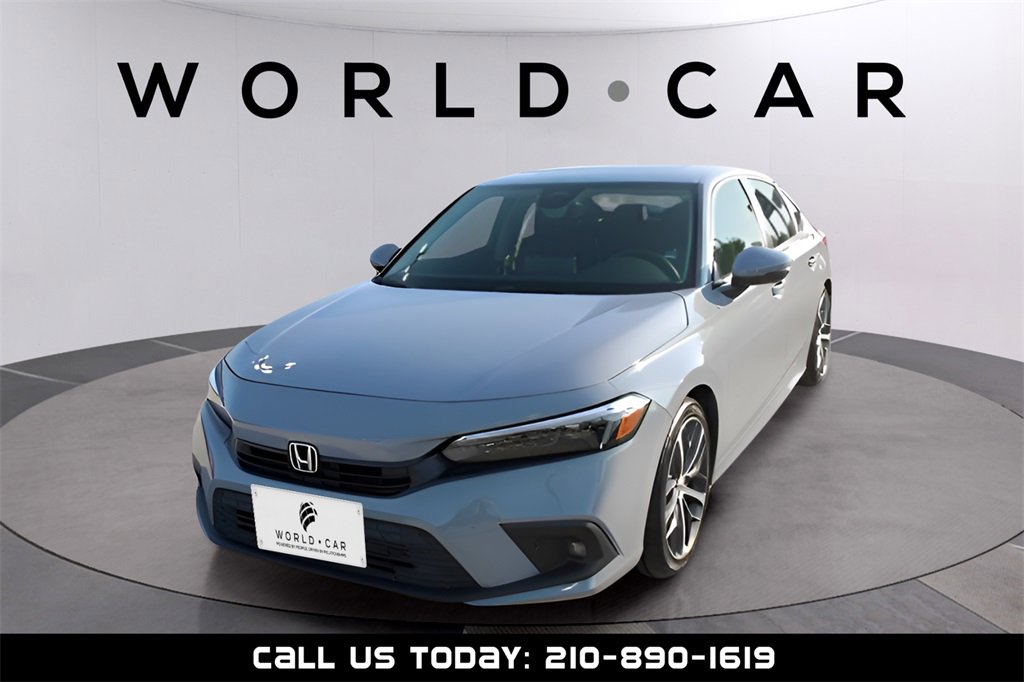 Used 2024 Honda Civic Touring image 3