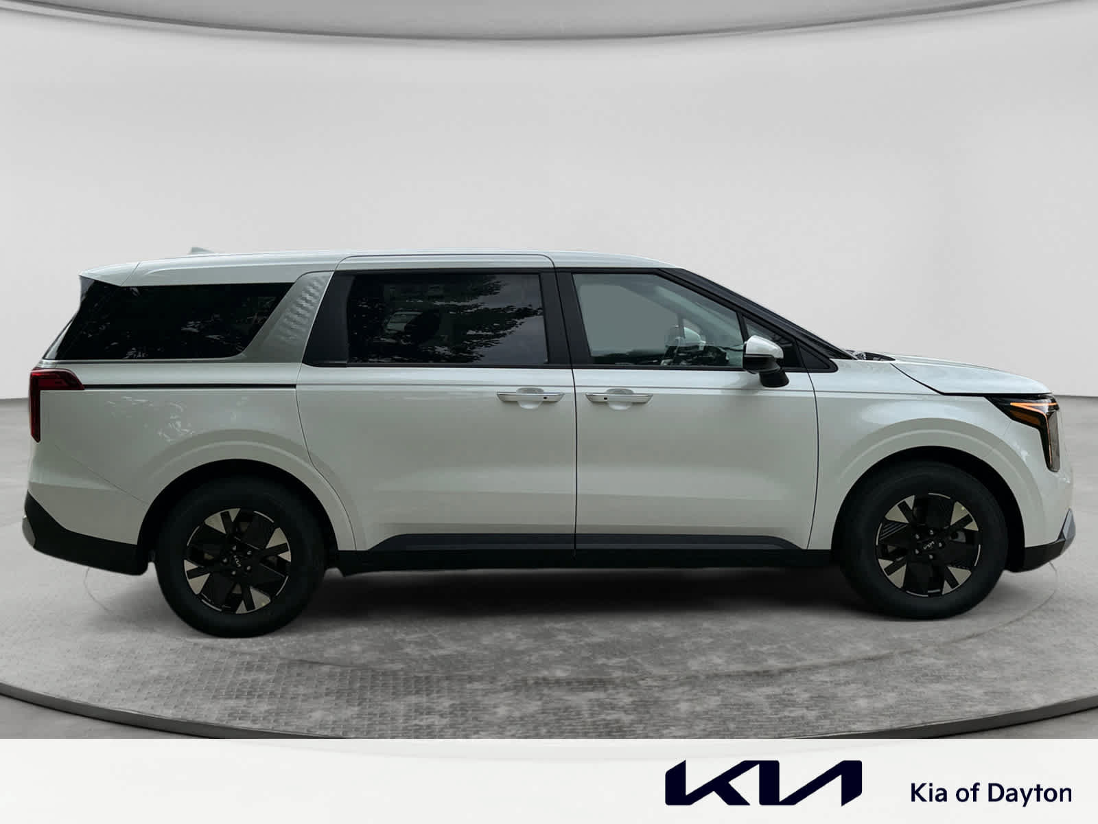 New 2027 Kia Carnival LXS FWD image 4