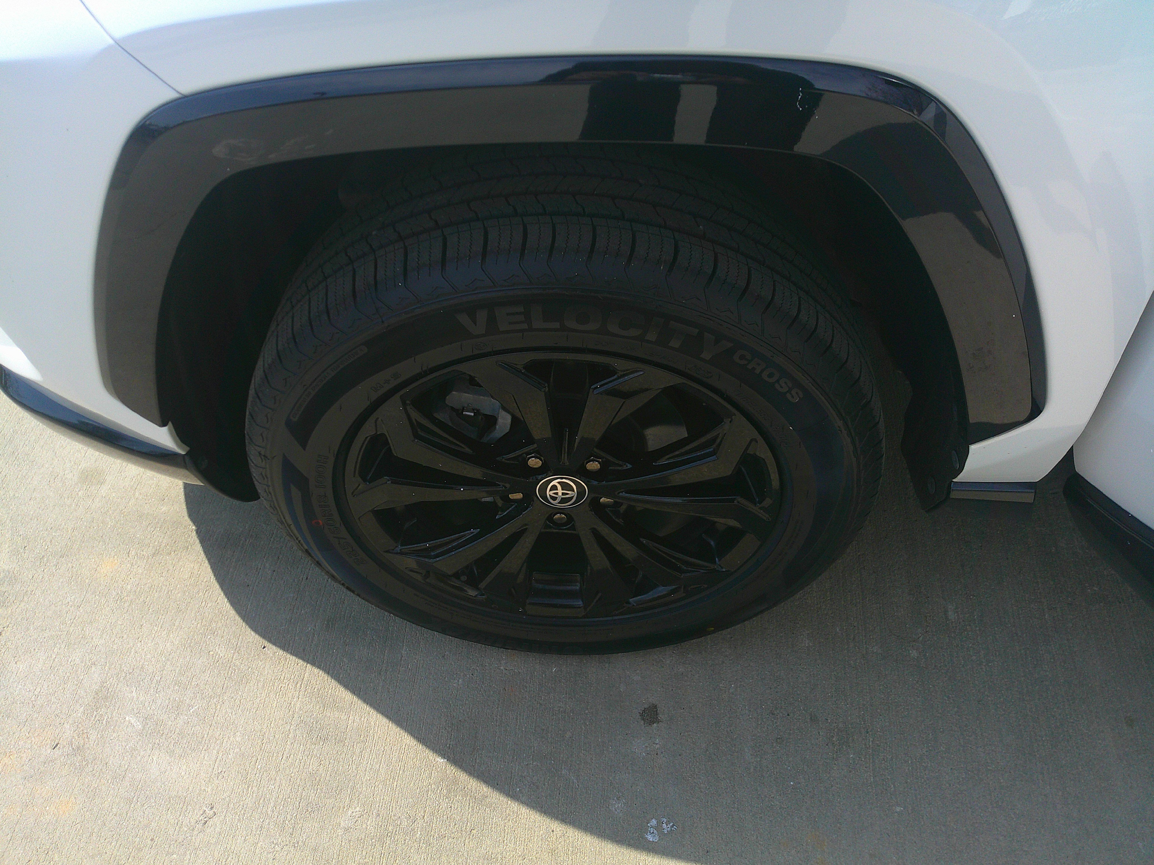 Used 2023 Toyota RAV4 SE w/ Convenience Package image 16