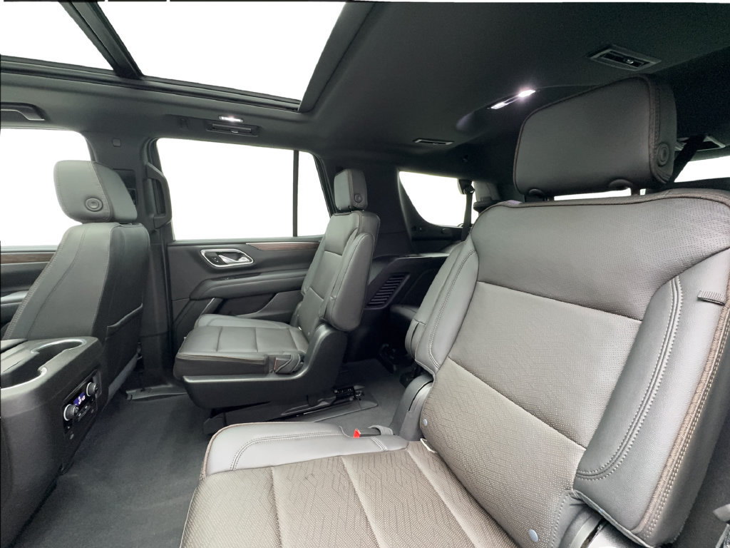 Used 2021 Chevrolet Tahoe High Country w/ Premium Package AWD/4WD image 28