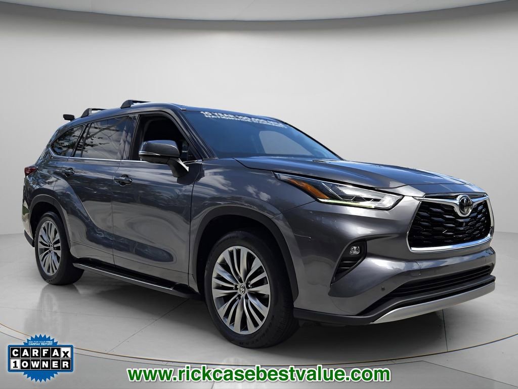 Used 2021 Toyota Highlander Platinum FWD image 9