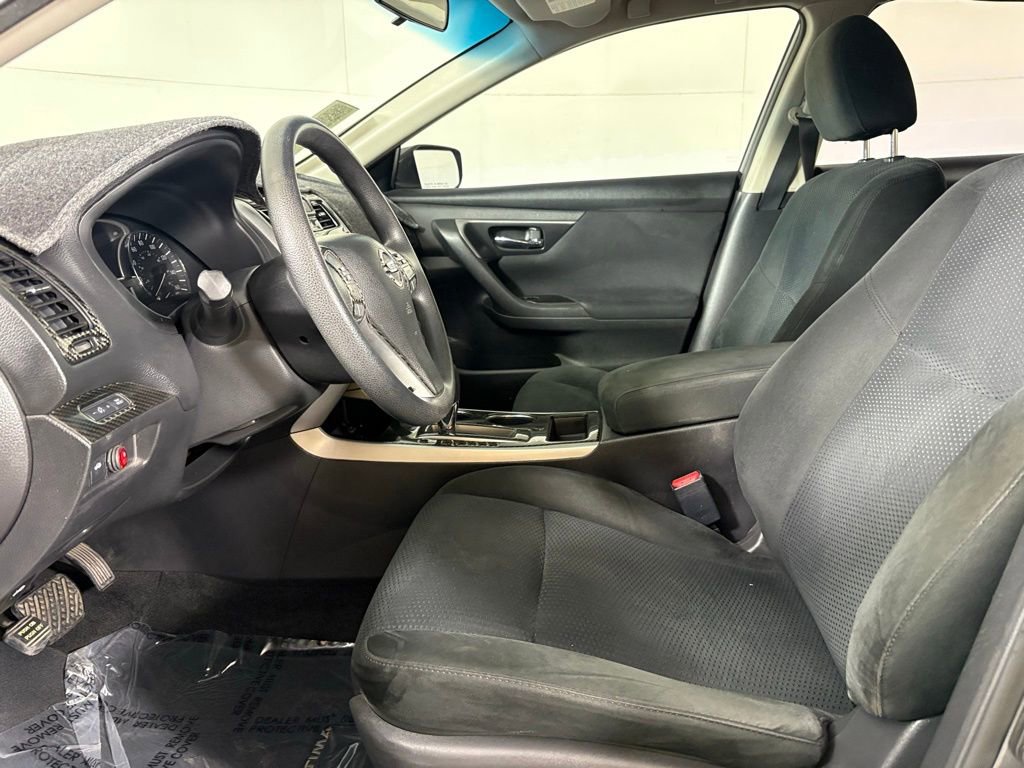 Used 2015 Nissan Altima 2.5 S w/ Sport Value Package image 21