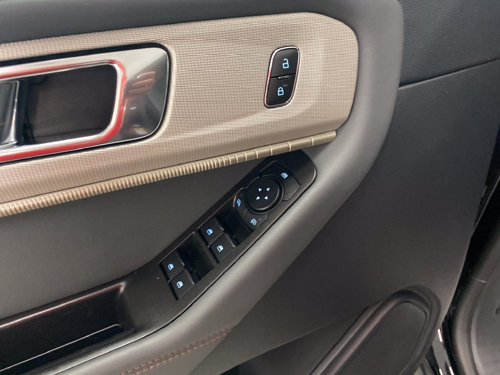 New 2027 Ford Explorer Active w/ Active Comfort Package RWD image 12