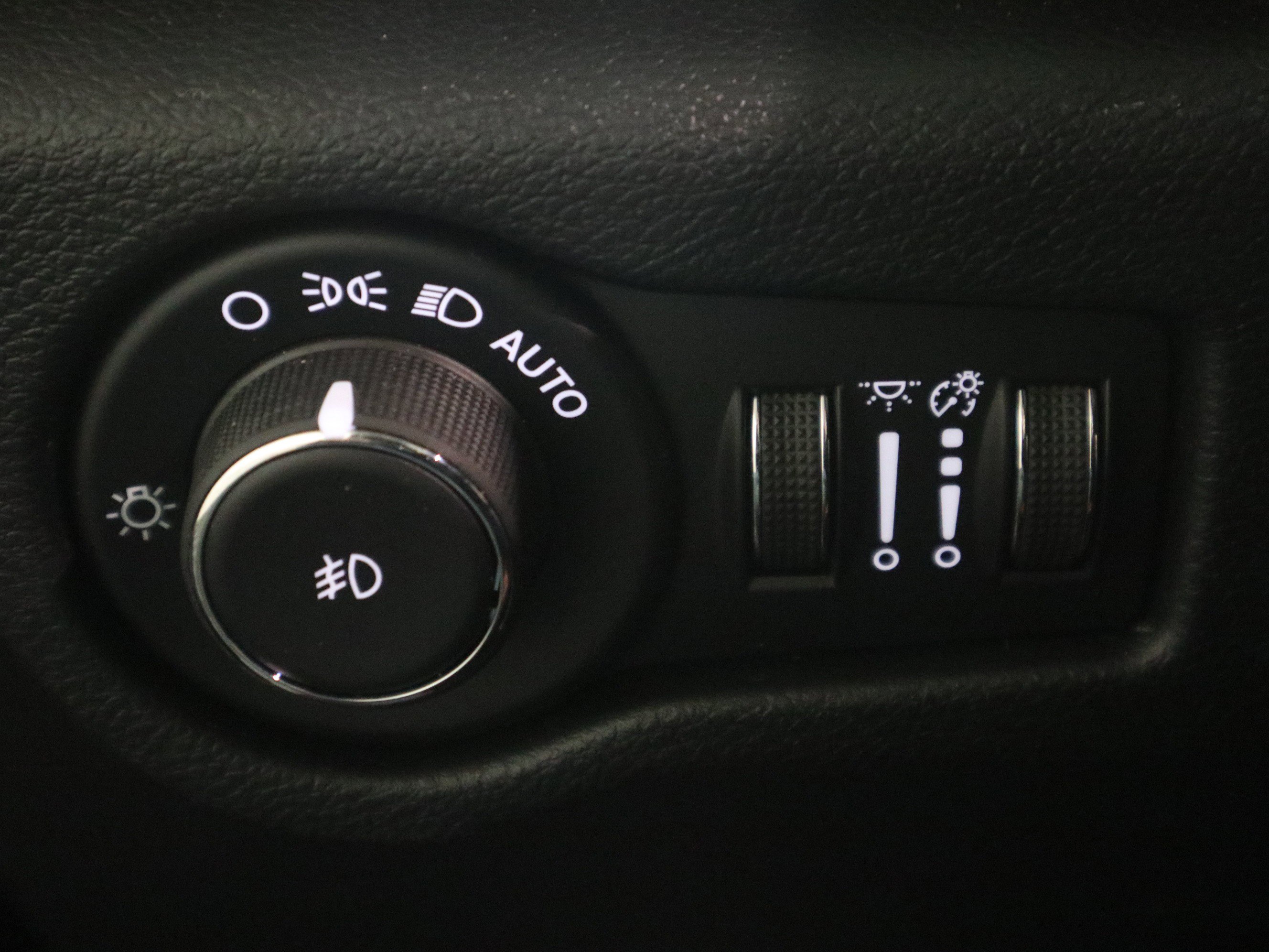 New 2026 Chrysler Pacifica Pinnacle image 35