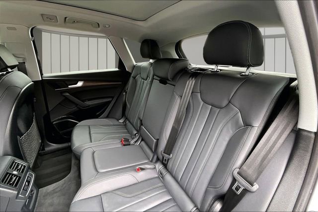 Used 2025 Audi Q5 2.0T Premium Plus w/ Premium Plus Package AWD/4WD image 22