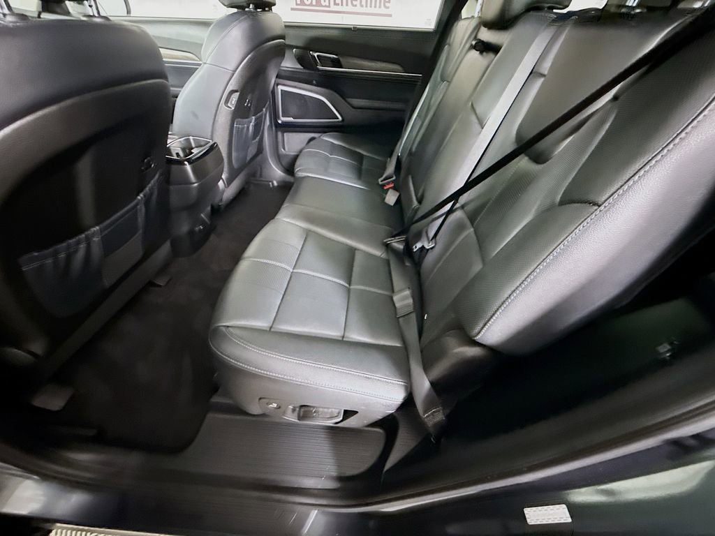 Used 2022 Kia Telluride EX w/ Towing Package image 28