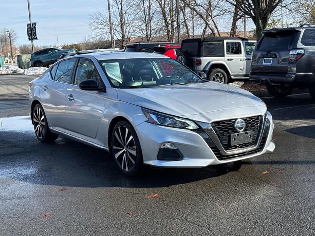 Used 2020 Nissan Altima 2.5 SR w/ Premium Package image 1