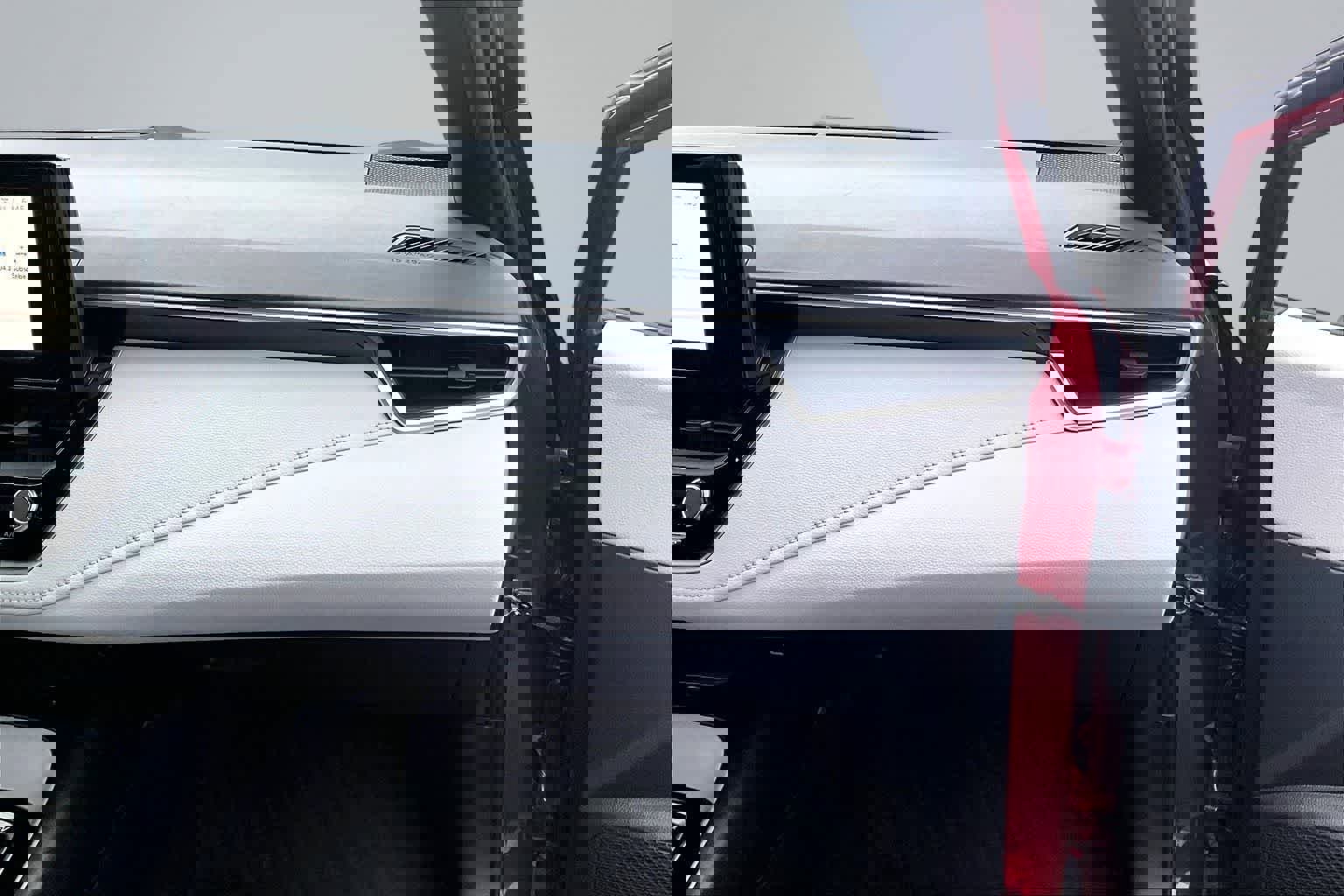 Used 2025 Toyota Corolla SE w/ Convenience Package FWD image 24