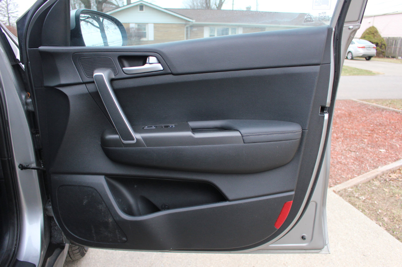 Used 2019 Kia Sportage LX image 32