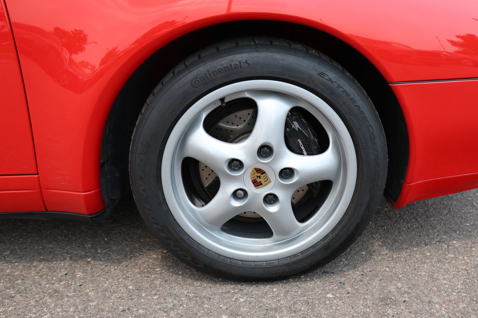Used 1995 Porsche 911 Carrera RWD image 19