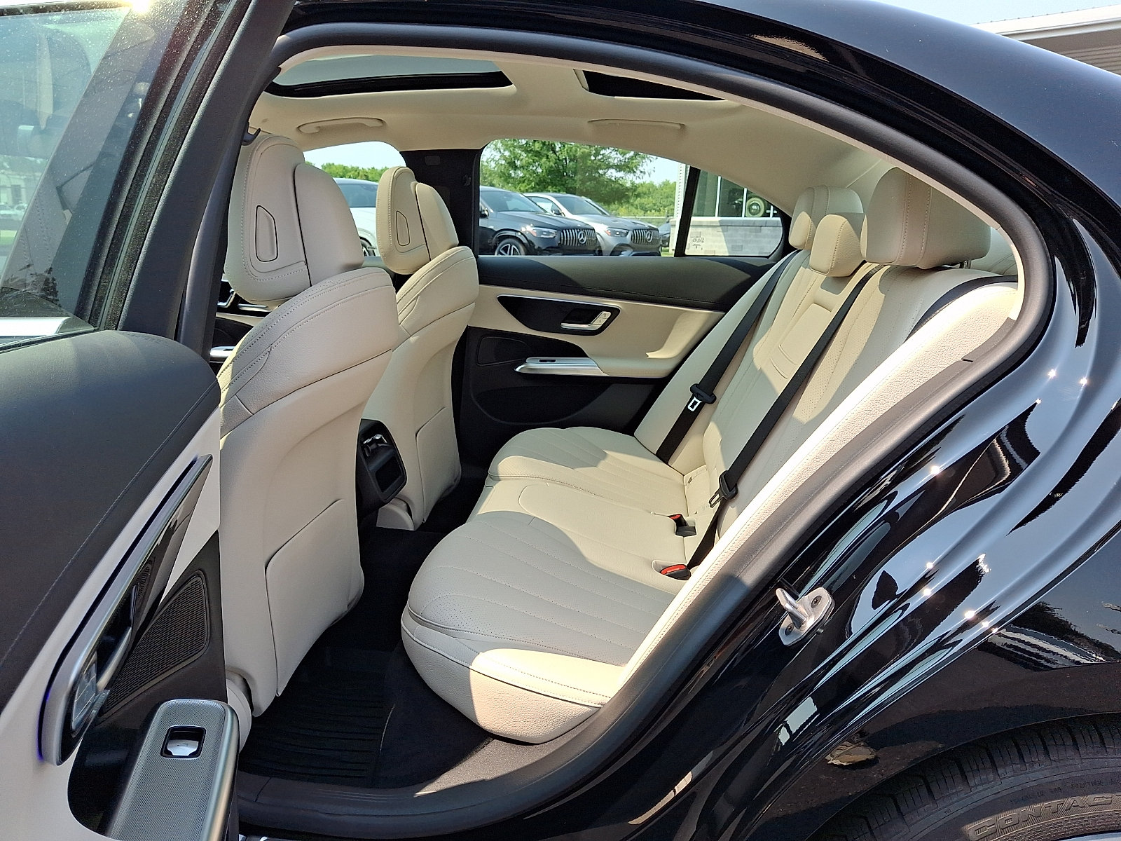Certified 2026 Mercedes-Benz E 350 4MATIC Sedan image 10