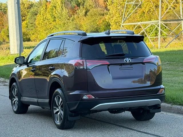Used 2016 Toyota RAV4 XLE AWD/4WD image 10