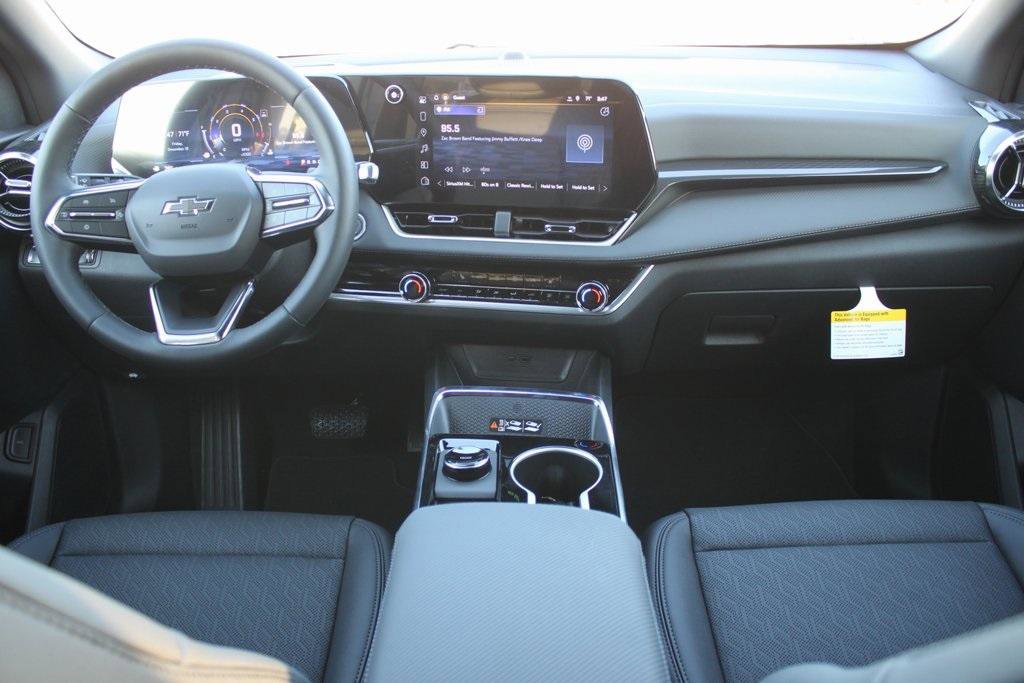 New 2026 Chevrolet Equinox LT w/ Convenience Package II image 8