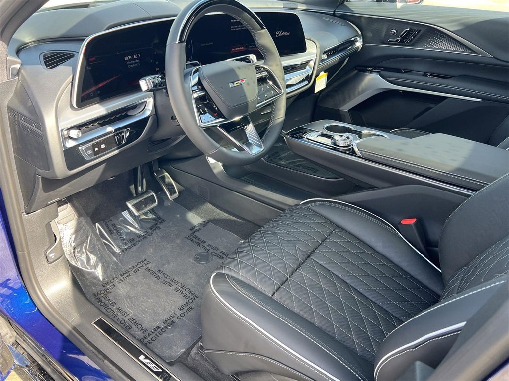 New 2026 Cadillac Lyriq V image 9