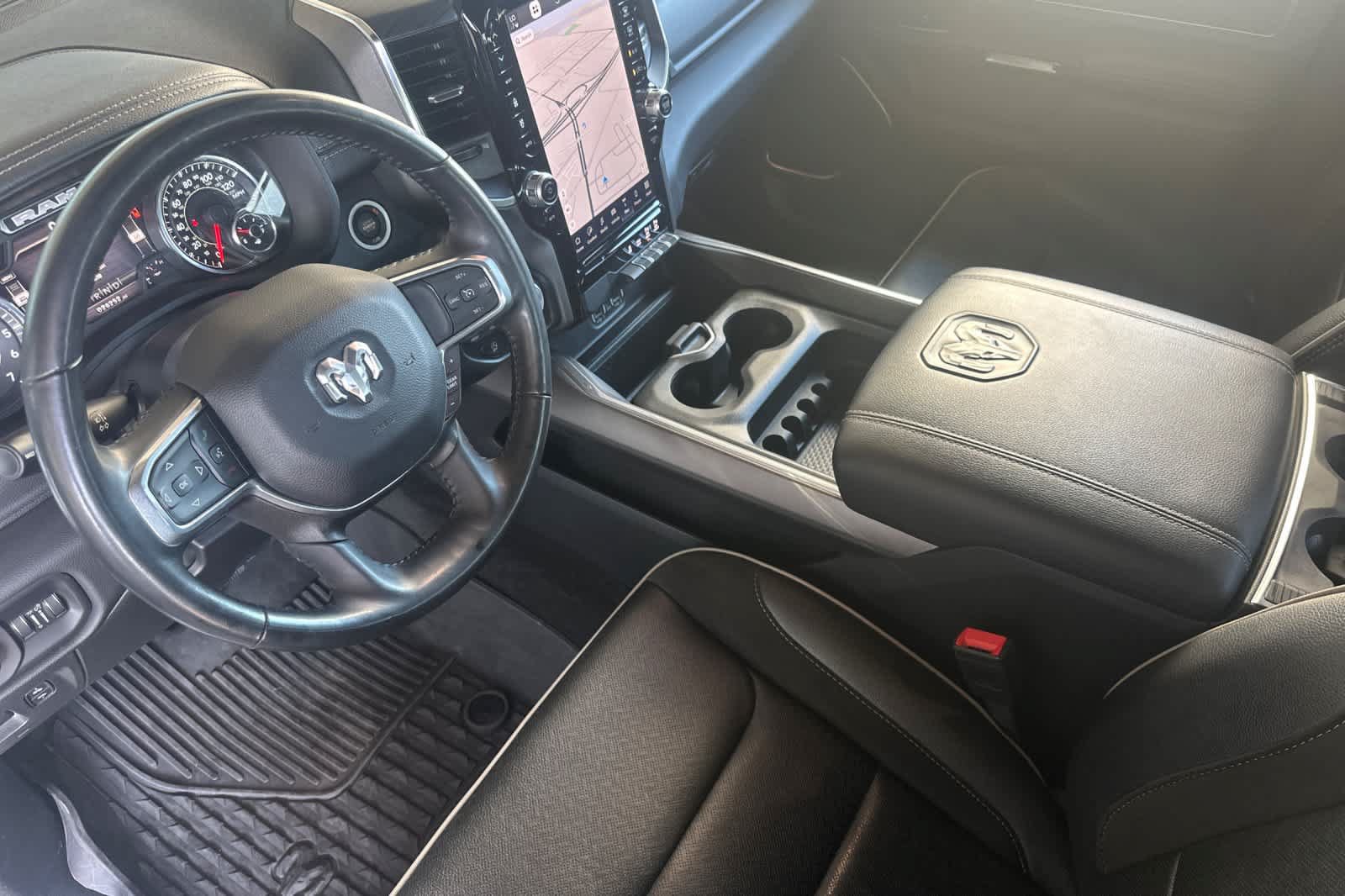Used 2023 RAM 1500 Laramie AWD/4WD image 11
