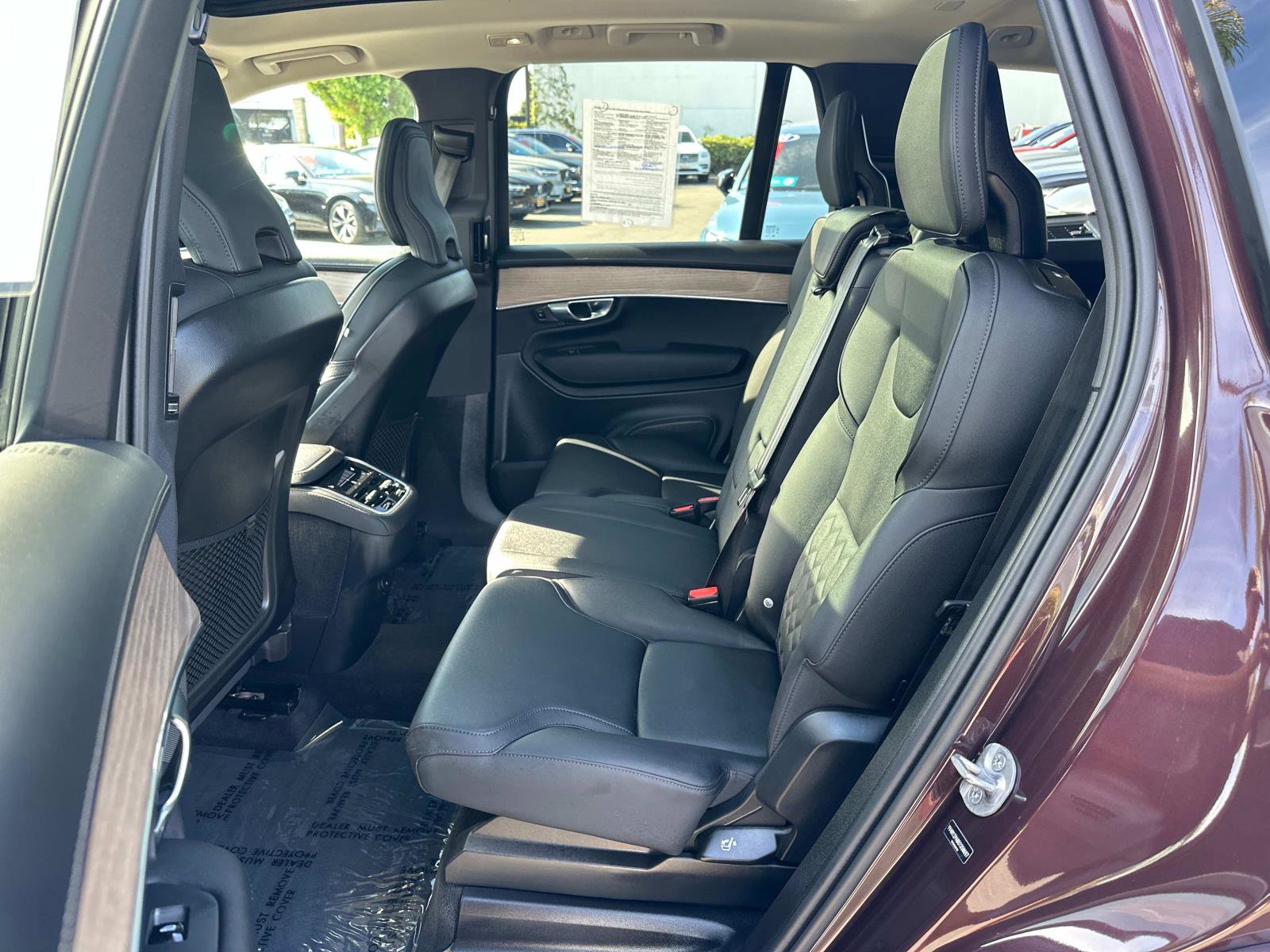 Certified 2025 Volvo XC90 B5 Core w/ Protection Package Premier image 21