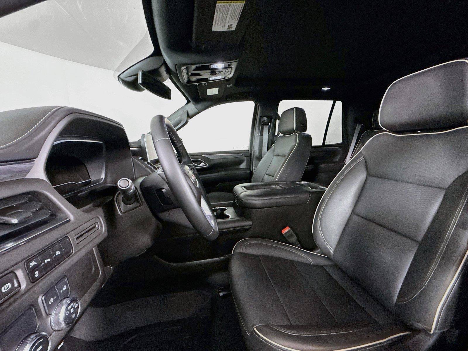 Used 2023 GMC Yukon SLT RWD image 3