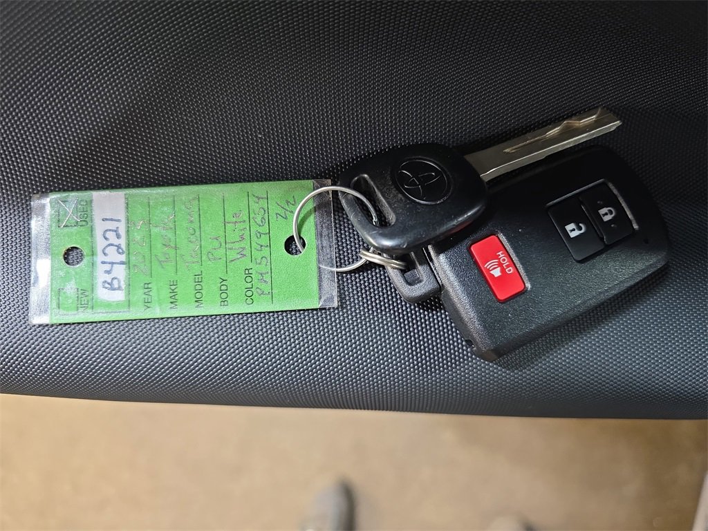 Used 2023 Toyota Tacoma TRD Off-Road image 32