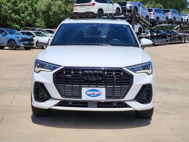 Used 2022 Audi Q3 2.0T Premium Plus w/ Premium Plus Package AWD/4WD image 2