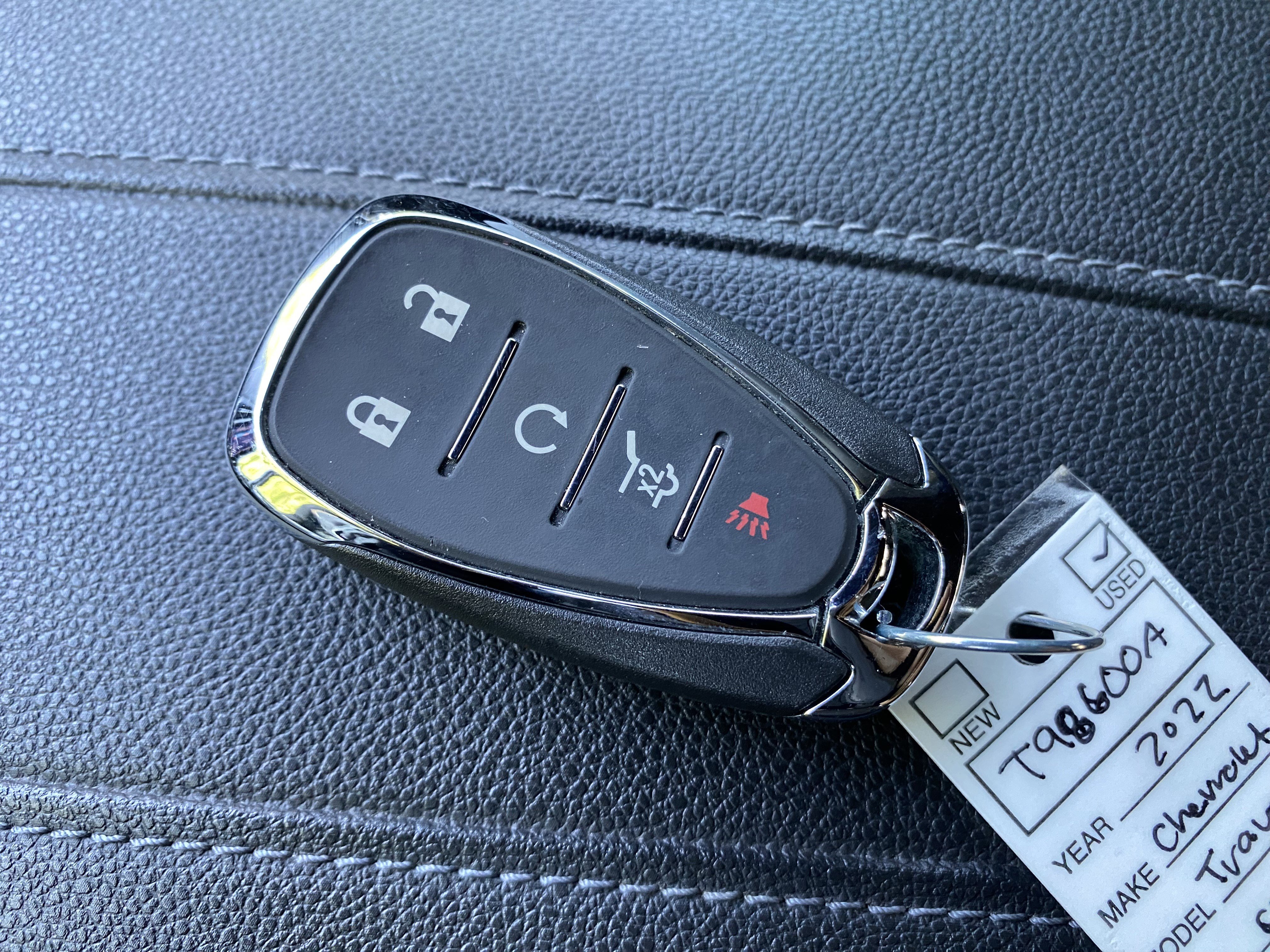 Used 2022 Chevrolet Traverse LT FWD image 38