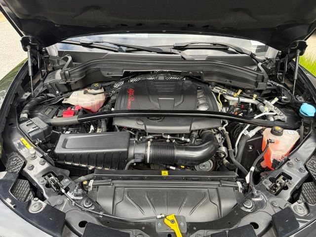 Used 2024 Alfa Romeo Stelvio Veloce AWD/4WD image 10