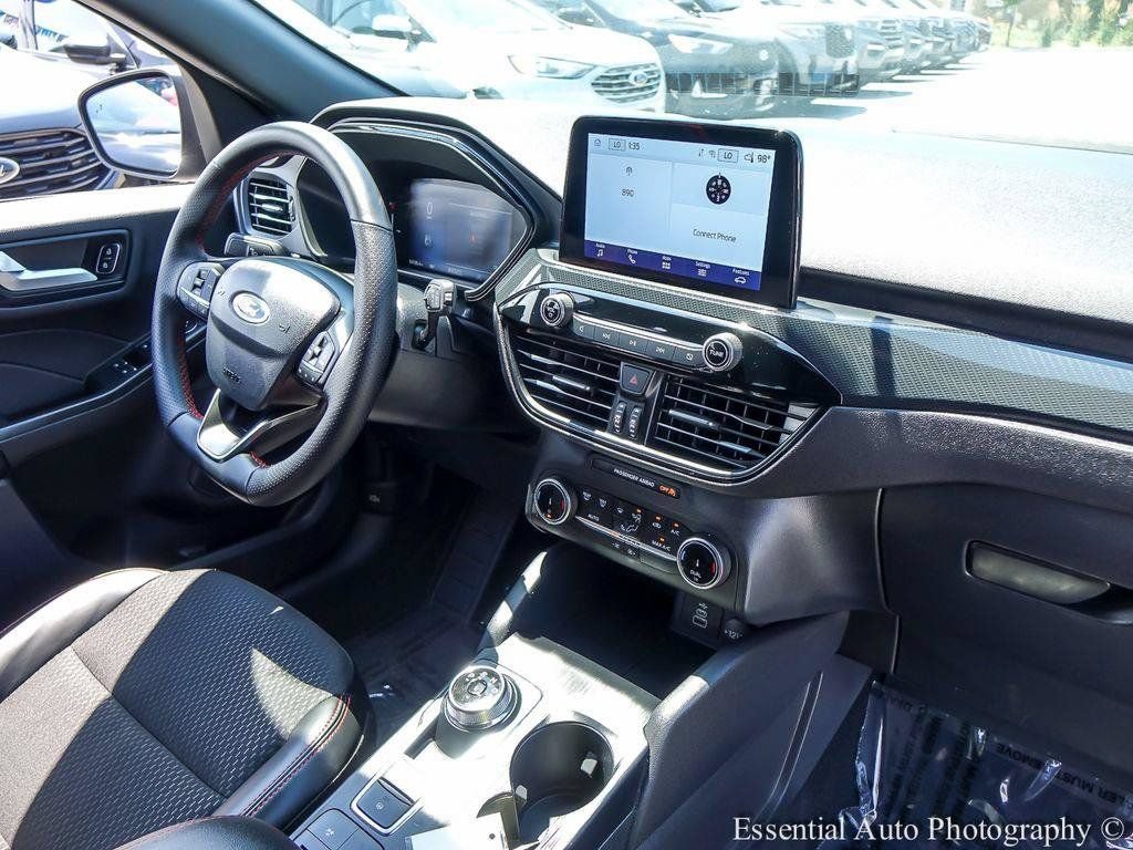 Certified 2026 Ford Escape ST-Line AWD/4WD image 26